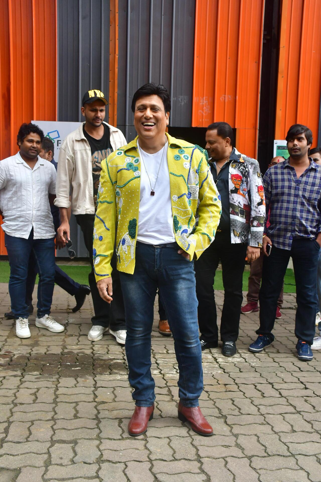 Meanwhile Govinda proved he is aging like fine wine. He shot for an episode of Super Dancers and looked dapper in yellow jacket over white t-shirt and denim.